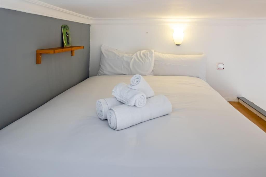 Beautiful Apartment In Malasana For 3 Pax - Ferrer マドリード エクステリア 写真
