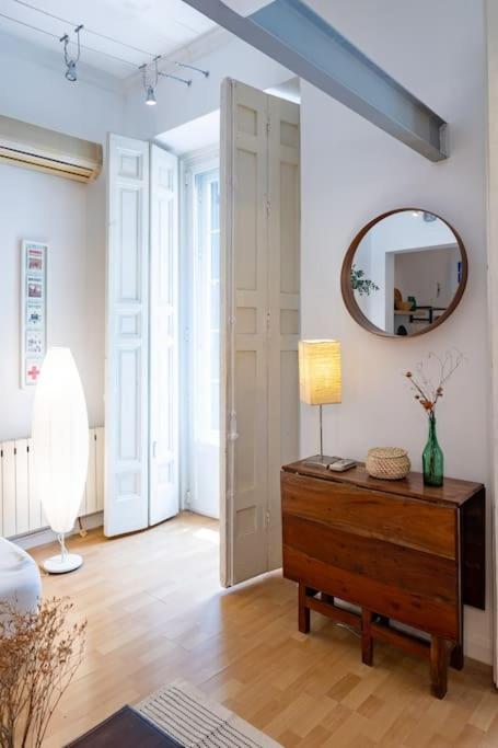 Beautiful Apartment In Malasana For 3 Pax - Ferrer マドリード エクステリア 写真