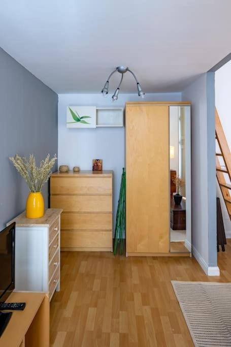 Beautiful Apartment In Malasana For 3 Pax - Ferrer マドリード エクステリア 写真