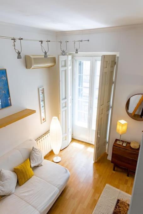 Beautiful Apartment In Malasana For 3 Pax - Ferrer マドリード エクステリア 写真
